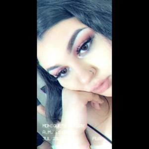 Meet your Posher, Monique